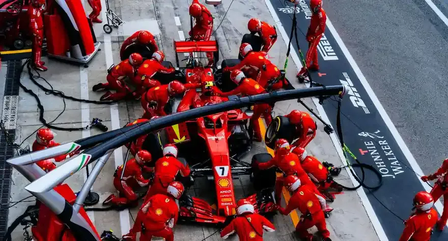 How to become an F1 Pit Crew Member: Skills, Salary and Career Path